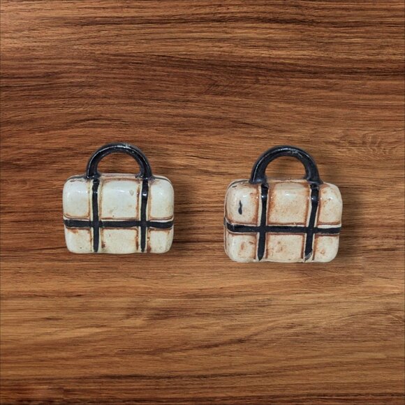 Vintage Ceramic Luggage-Themed Salt & Pepper Shakers 2.5" Pair Quirky Retro Mini - Picture 1 of 7
